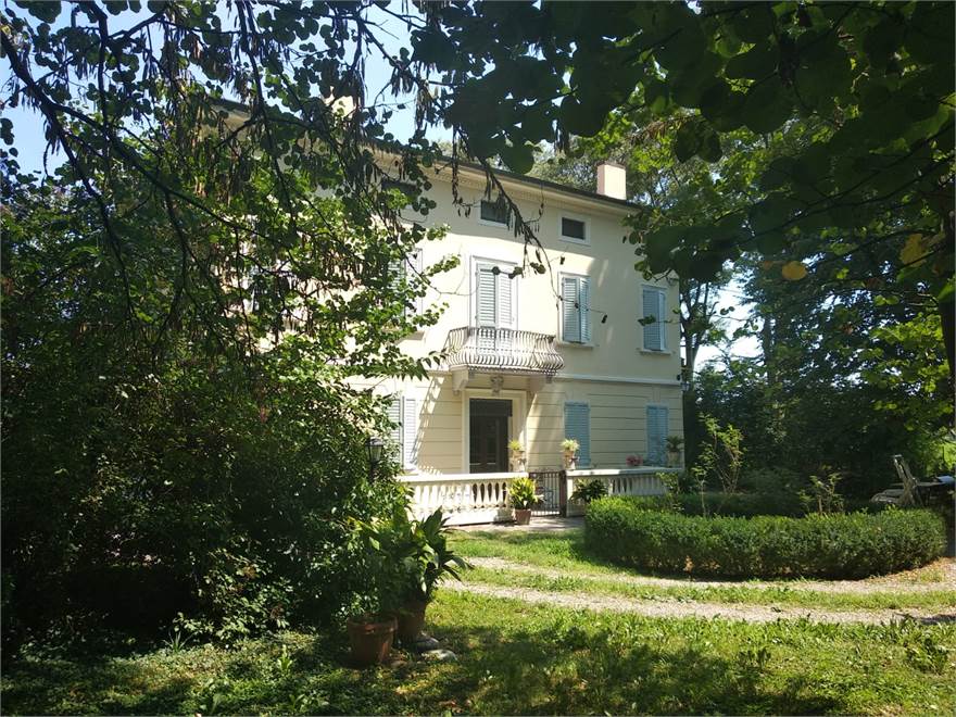 ESTERNO
