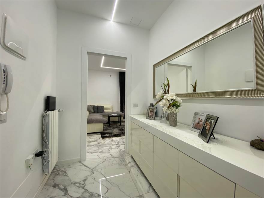 INTERNO