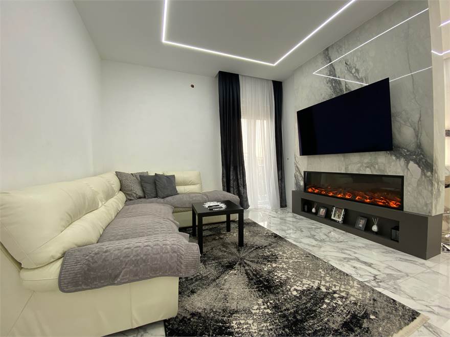 INTERNO