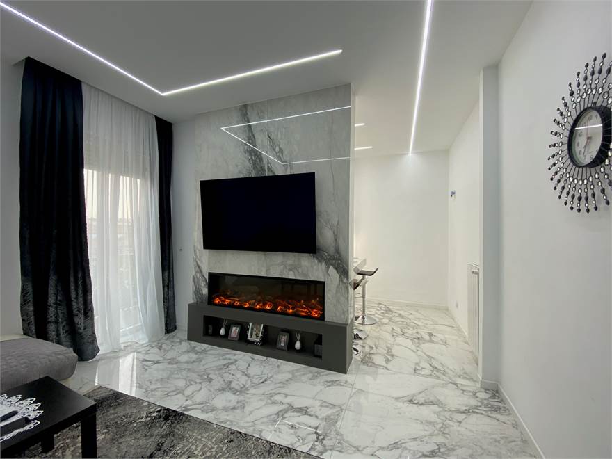 INTERNO
