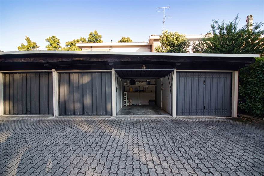 garage